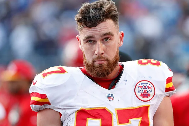 travis kelce wiki age height girlfriends and net worth details